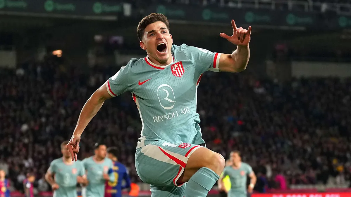 Afera transferowa w La Liga: Barcelona i Julian Alvarez na celowniku federacji