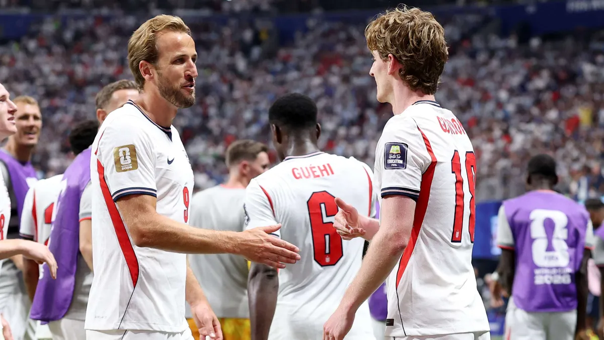 Gordon i Kane błysnęli, ale Hiszpania odwróciła losy meczu na Wembley