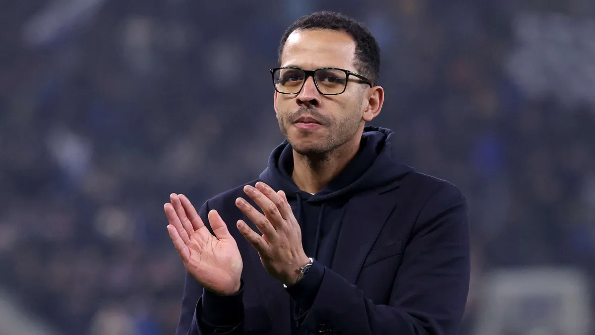 Rosenior zapowiada rewolucję w Chelsea: Koniec ery młodych talentów, czas na liderów!