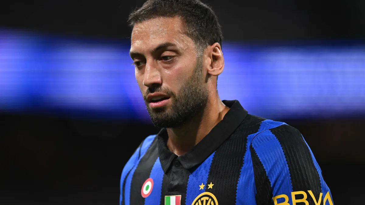 Kłopoty kadrowe Interu: Hakan Calhanoglu wypada ze składu na mecz z Udinese