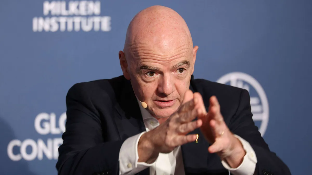 Infantino szokuje: Za 2 mln dolarów osobiście przyniosę hot doga na finał MŚ 2026!