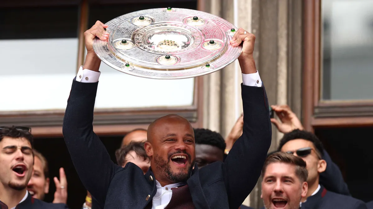 Puchar w kuchni zamiast na balkonie! Kompromitująca wpadka Vincenta Kompany’ego