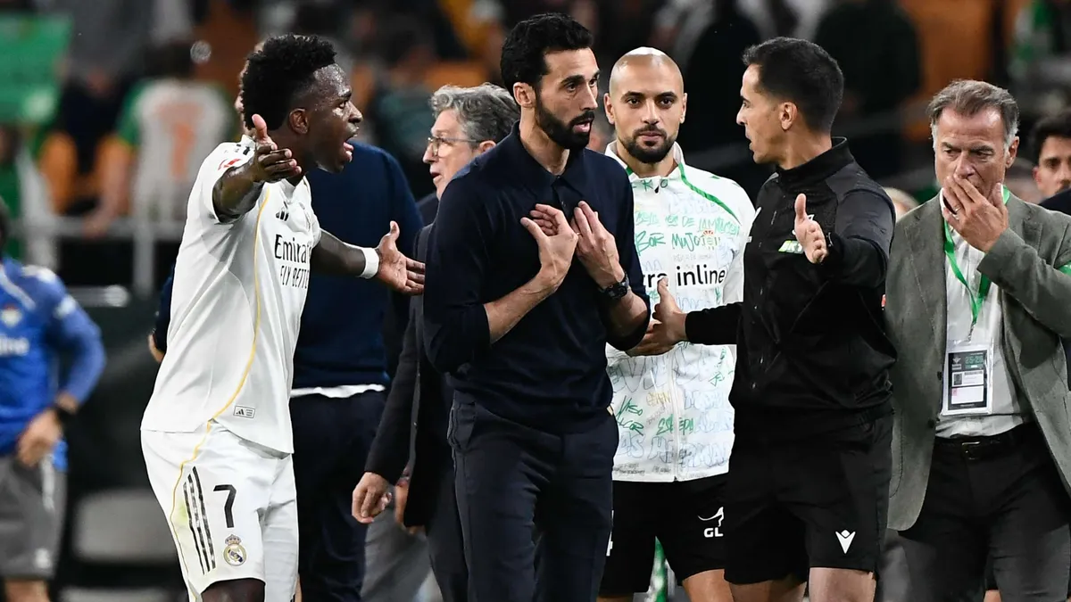 Furia Arbeloi w Madrycie! Antony brutalnie sfaulował Mendy'ego przed wyrównaniem Betisu