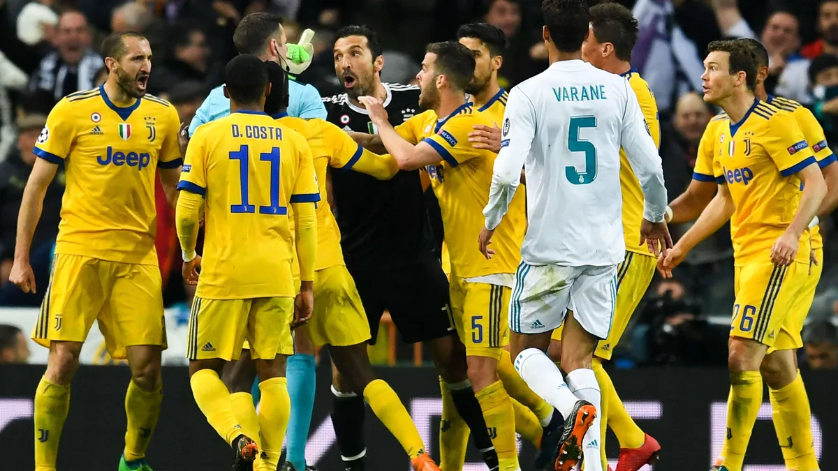 Echa czerwonej kartki dla Buffona i karnego na Benatię – Oliver sędzią hitu Real - Bayern!