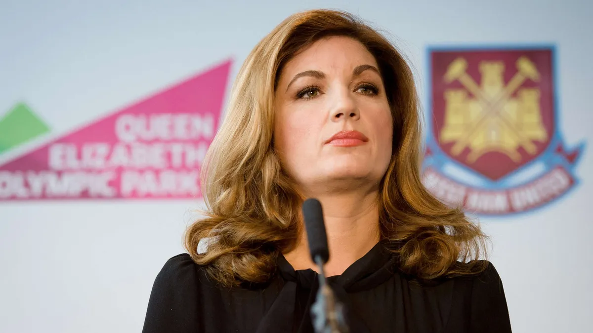 Karren Brady kończy 16-letnią erę w West Ham! Baronowa żegna się z Młotami po triumfie w Lidze Konferencji