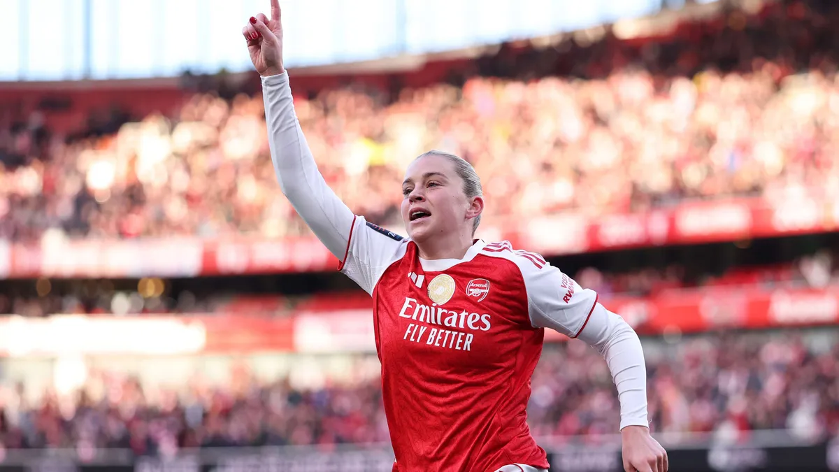 Hat-trick Russo i rosnące przywództwo: Slegers zachwycona dojrzewaniem gwiazdy Arsenalu!