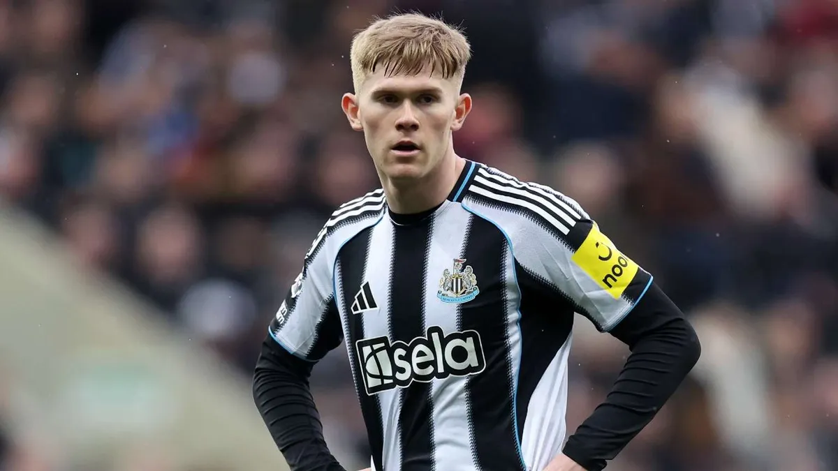 Niepokój w Newcastle: Lewis Hall opuszcza zgrupowanie. Czy to sygnał transferowy?