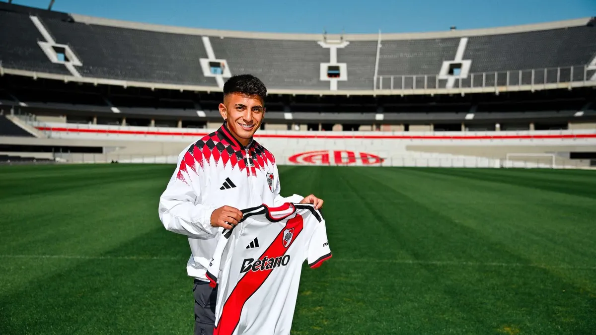 Gwiazda wraca do domu! Thiago Almada w River Plate – kluczową rolę odegrali Di Maria i Otamendi
