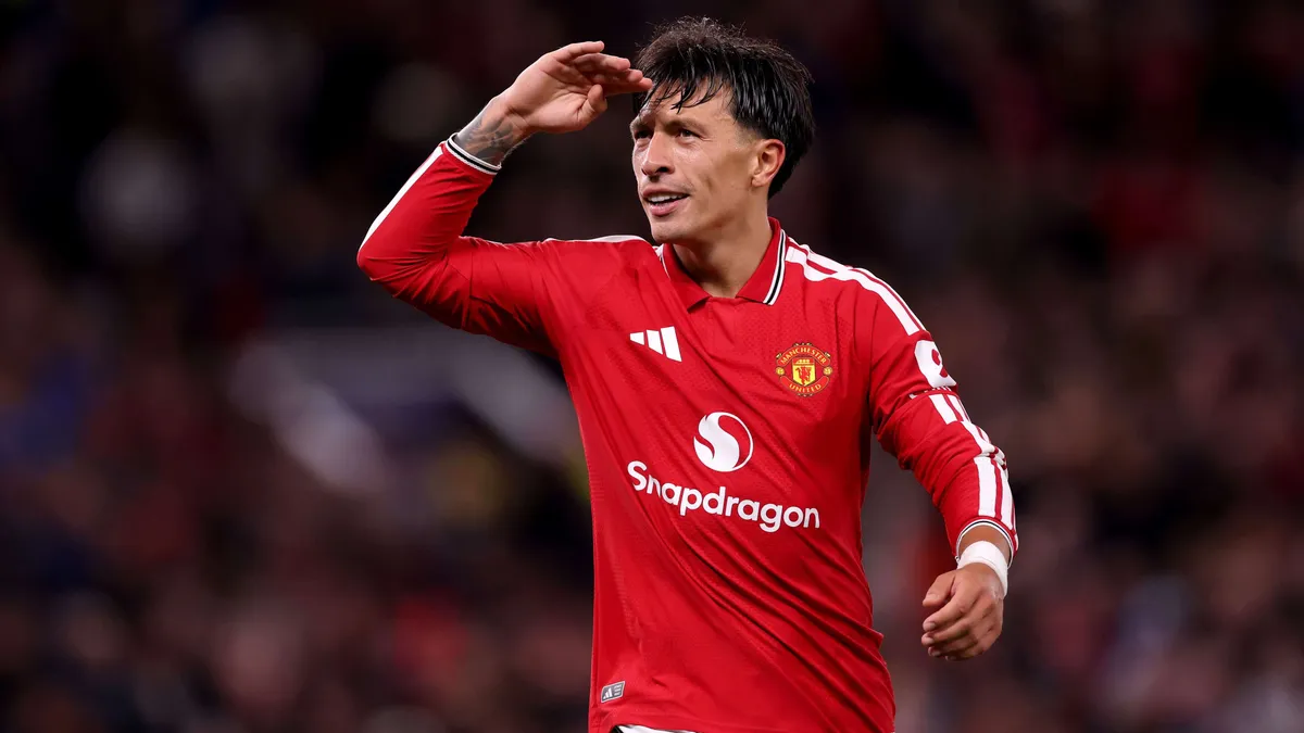 Narodziny nowej gwiazdy w Manchesterze? Lisandro Martinez zachwycony talentem Leny’ego Yoro