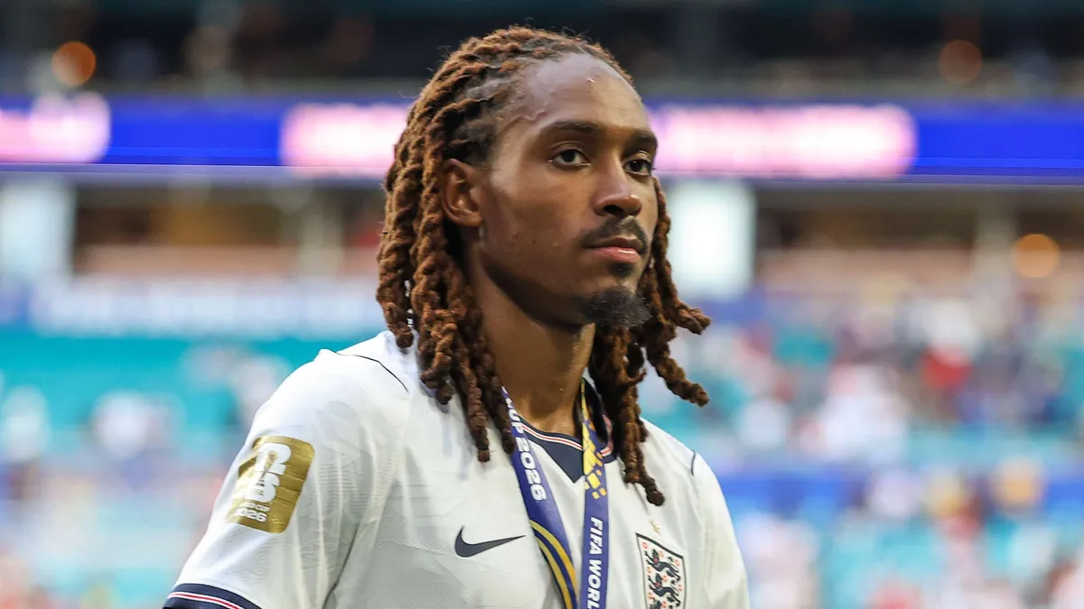 Wielki transfer Interu: Djed Spence następcą Dumfriesa na San Siro