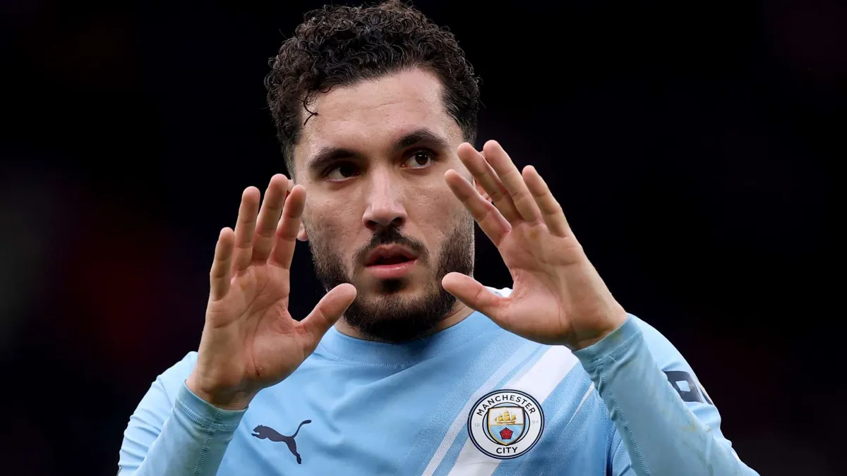 Żonglerka w trakcie meczu! Cherki musi najpierw strzelać gole i zgarniać puchary w City