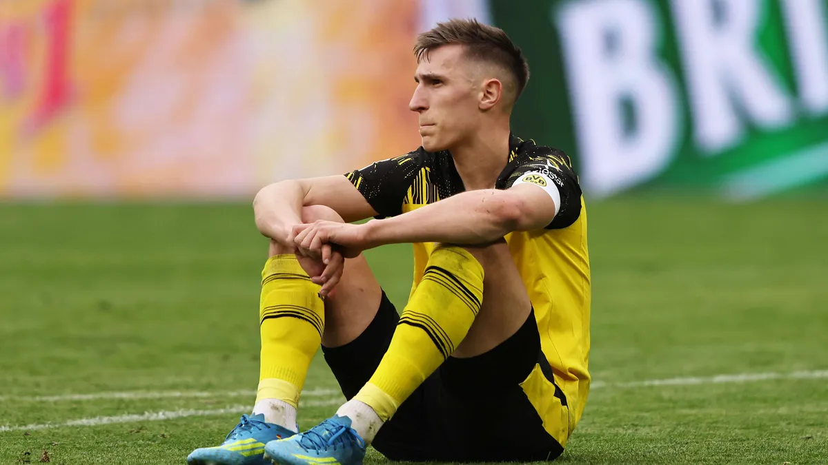 Liverpool i Real w natarciu na Schlotterbecka! Tajna klauzula w kontrakcie z Dortmundem