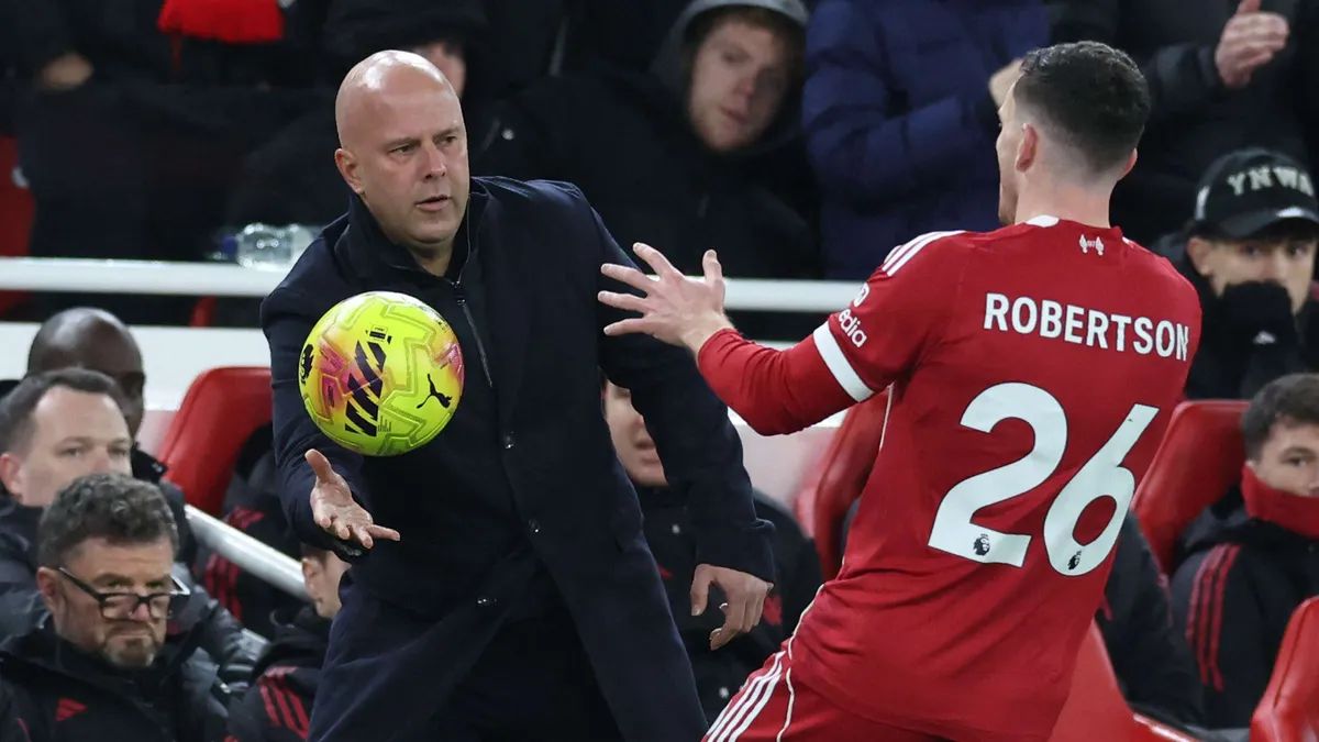 Robertson odsłania kulisy zmian w Liverpoolu. „Slot całkowicie zmienił podejście Kloppa”