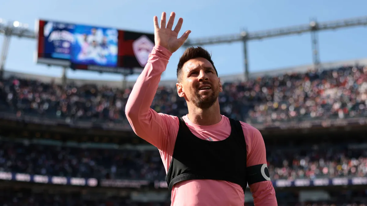 Messi podekscytowany nowym wyzwaniem! Argentyńczyk wita się z UE Cornella w emocjonalnym wideo