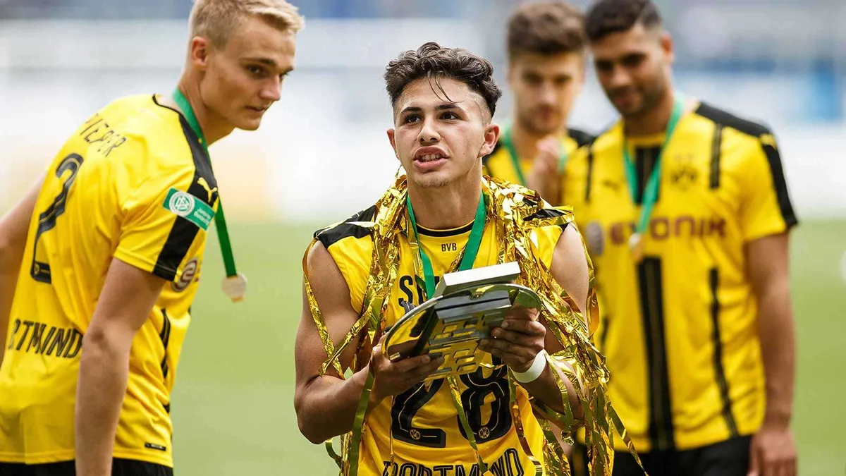 Prawie stracił nogę, a dziś odkrywa perełki dla BVB. Marzenie Scuderiego ziściło się w Dortmundzie