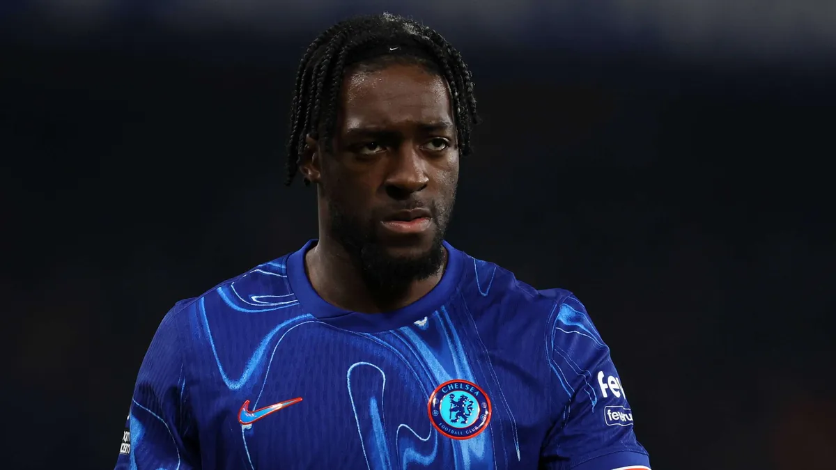 Axel Disasi blisko przenosin do Crystal Palace. „Orły” szukają lidera defensywy