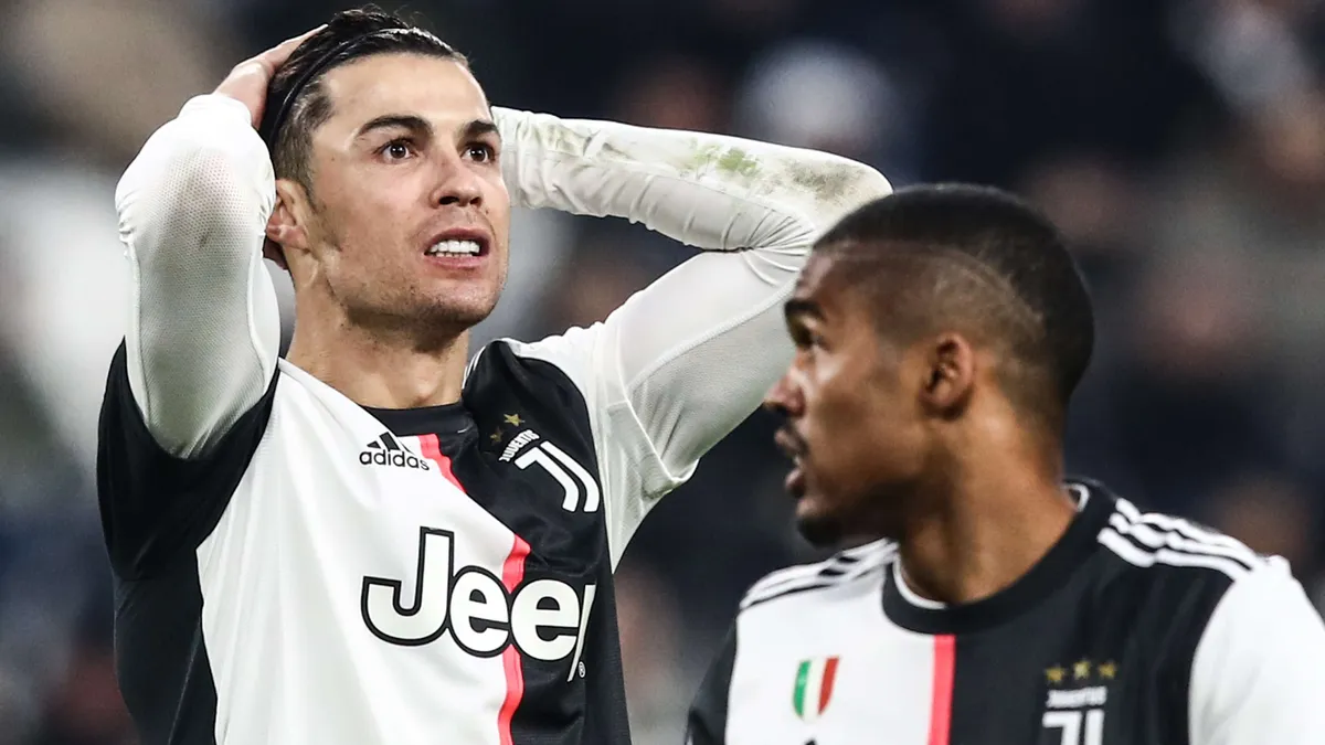 Maszyna w szatni i na boisku. Douglas Costa wspomina grę z Cristiano Ronaldo