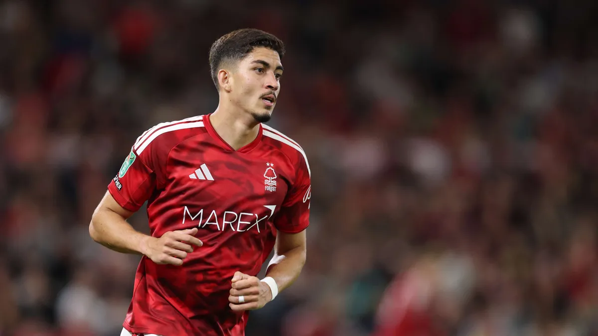 Jair Cunha wchodzi do elity. Wielki debiut obrońcy Nottingham Forest w kadrze Canarinhos