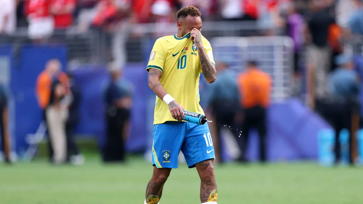 Neymar na wózku inwalidzkim po mundialu? Zaskakujące nagranie z Florydy