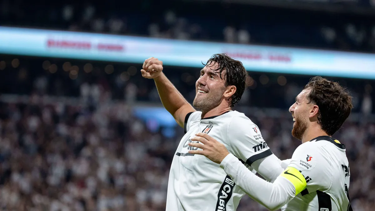 Wymarzony debiut Vlahovicia! Besiktas rozbił rywala i wysyła sygnał ostrzegawczy przed derbami