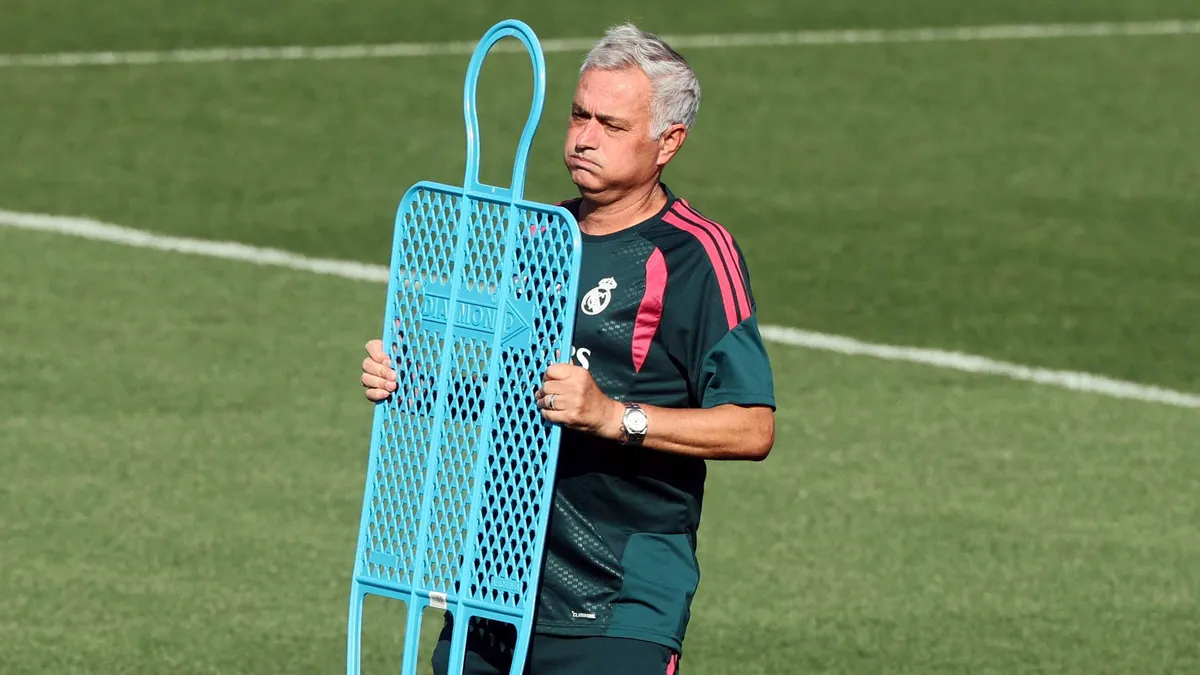 Hat-trick Barcelony czy plan Mourinho? Czy „The Special One” zatrzyma marsz „Dumy Katalonii” po tytuł?